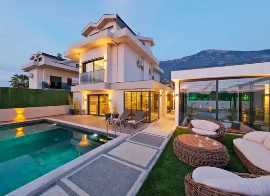 Kapalı Havuzlu Kiralık Villa Fiyatları 2024