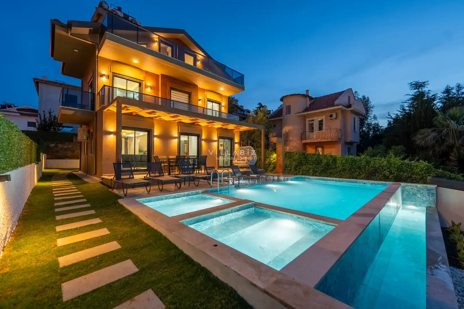 Villa-Biz-Villa-Azure-Luxe-37_627.jpg